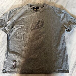 Los Angeles Lakers Basketball Grey T-Shirt Size L